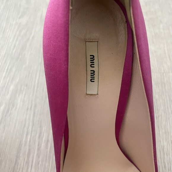 Miu Miu Pink Satin Pumps Size 36 - Picture 9 of 11